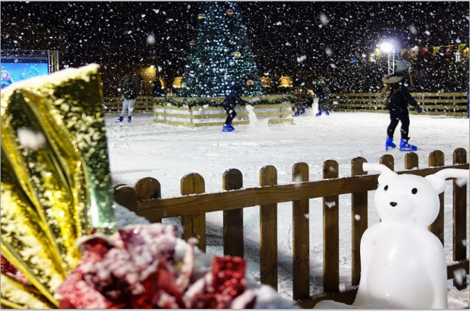 Le quai des glaces - village de la patinoire